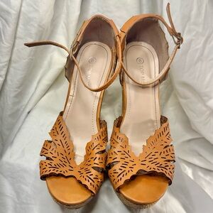 TOP Moda Women's Brown Cutout Wedges